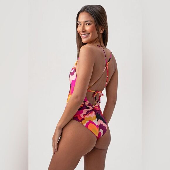 NWT WOMEN'S FAN FAIRE TWIST BACK HALTER PLUNGE ONE PIECE SWIMSUIT - Picture 3 of 14